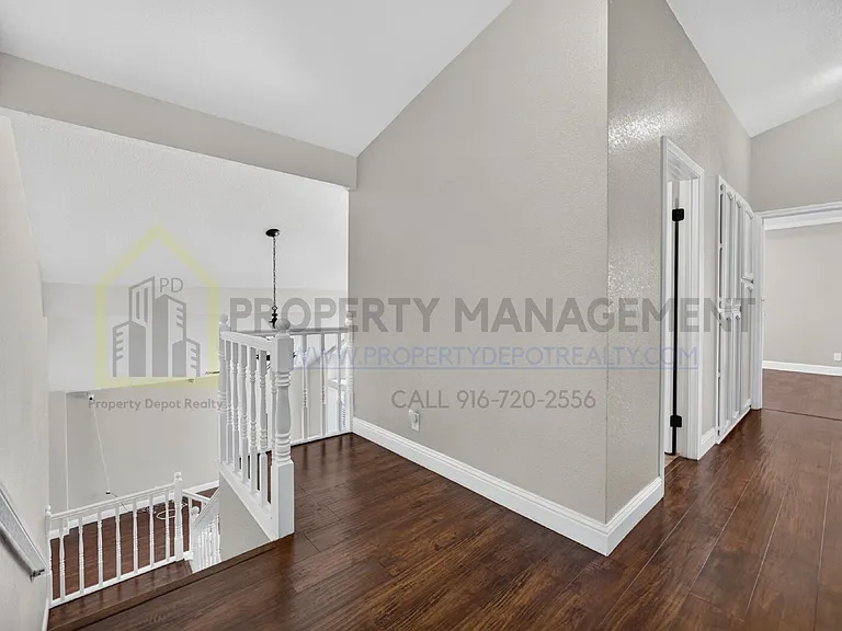 8779 Brittany Park Dr — Photo 28