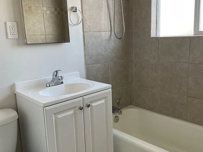 14627 W Thorne Ln SW — Photo 5