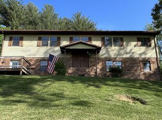 210 Hart Rd, Elizabethton, TN 37643