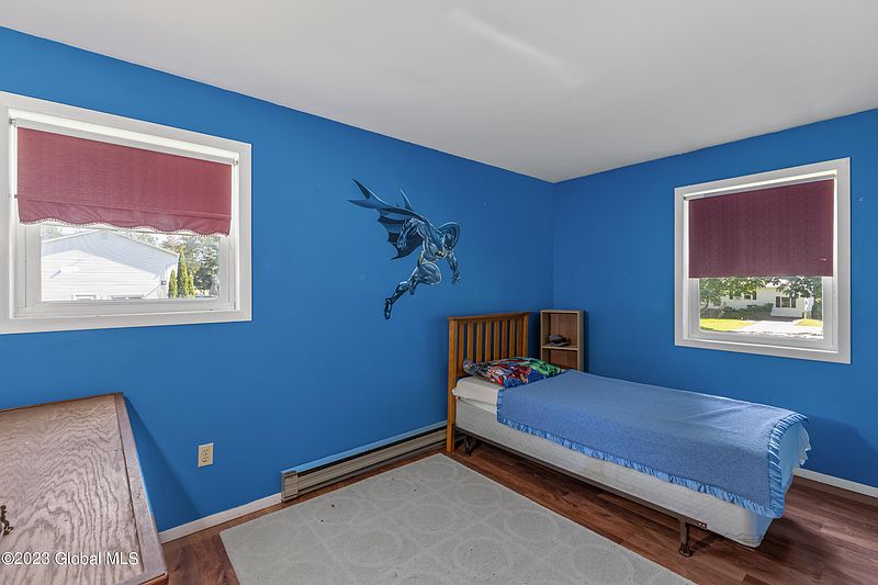 3rd image of 333 Evergreen Road