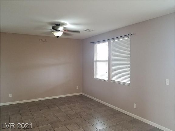 5th image of 5332 Hollyridge St