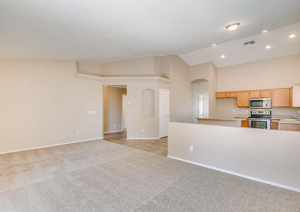 1st image of 569 W Lucky Penny Pl