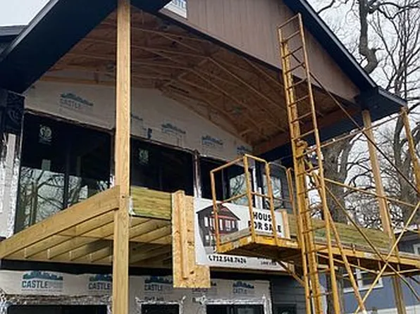 1201 Lakeshore Dr, Okoboji, IA 51355