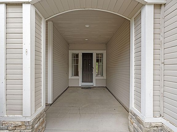4th image of 2048 Saint George Way