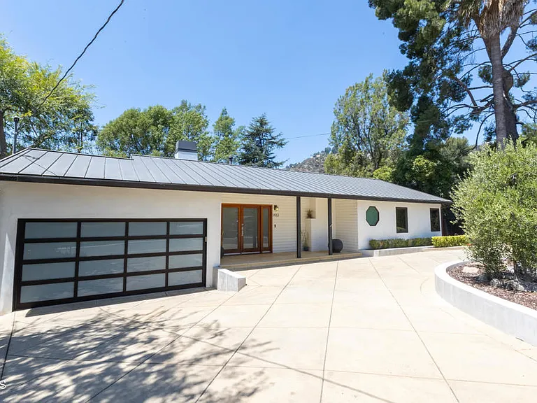 1483 Arroyo View Dr — Photo 3