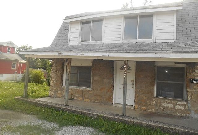 1st image of 2324 S Sterling Ave
