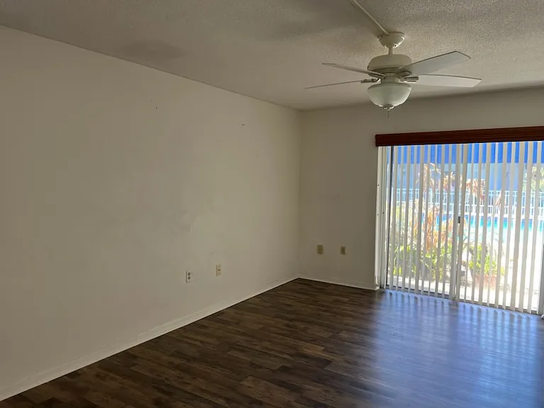 2497 Country Club Dr #D111 — Photo 4