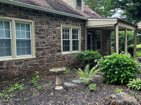 1152 Kriebel Mill Rd