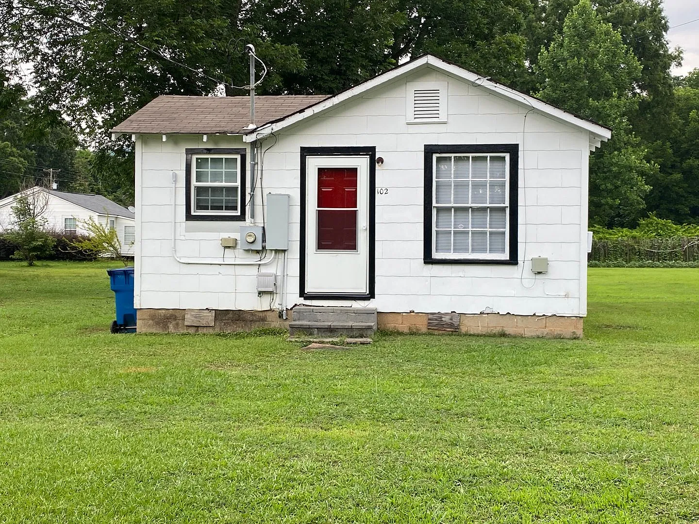 102 Thomas Ave SE, Jacksonville, AL — Photo 1