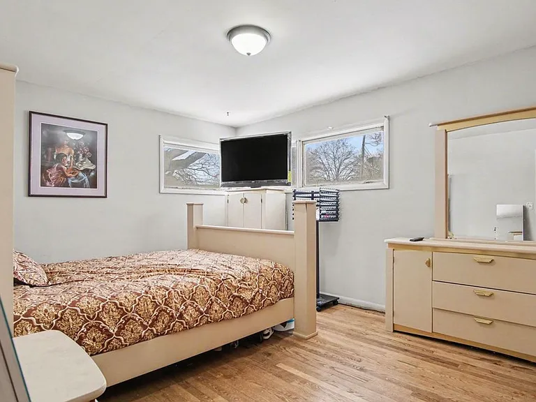 1759 Cambridge Dr SE — Photo 10