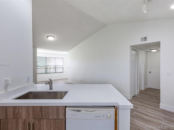 3rd image of 12840 Vista Isles Dr APT 622