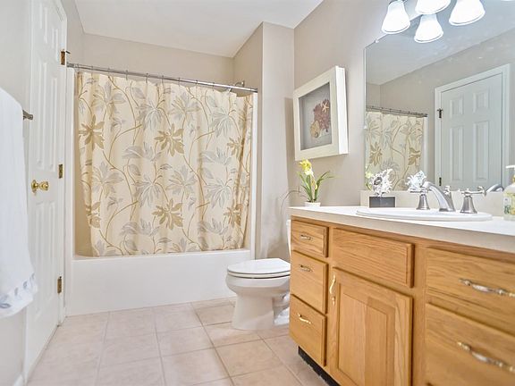4th image of 4192 Boulder Pond Dr