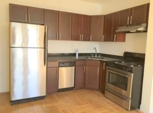 2182 38th St, Astoria, NY 11105
