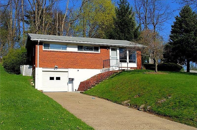 1st image of 400 Garden City Dr