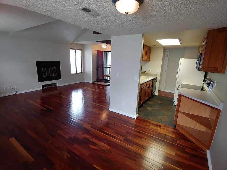 6620 E Mississippi Ave #3 — Photo 2