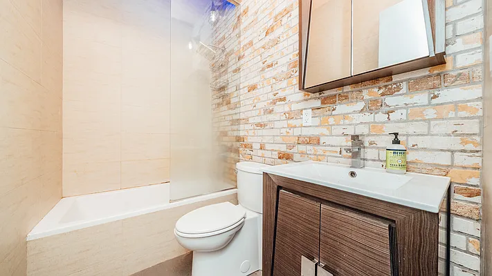 Rented by Nooklyn NYC LLC | media 20