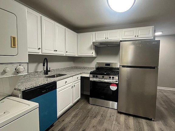 3rd image of 18616 Walkers Choice Rd #18616