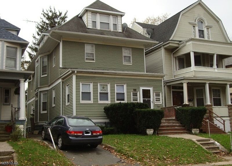 1st image of 23 Glenwood Pl