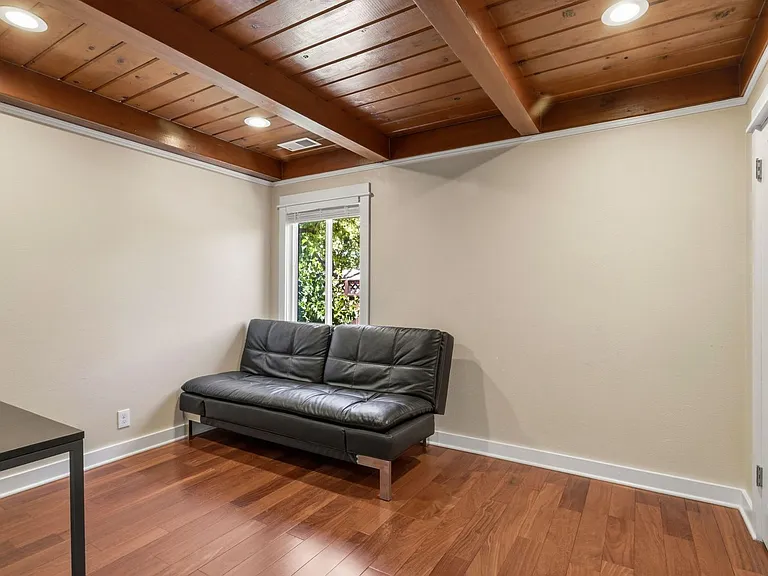 599 Borregas Ave — Photo 28