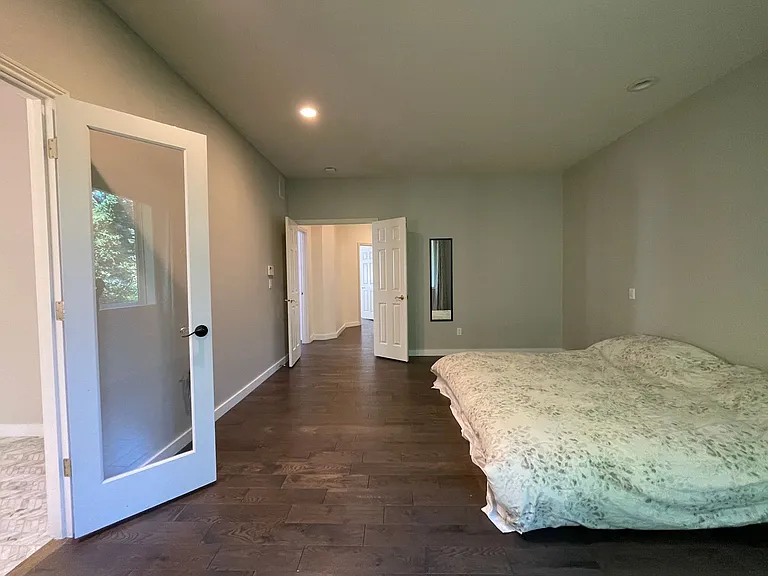 211 NW 110th Ave — Photo 24