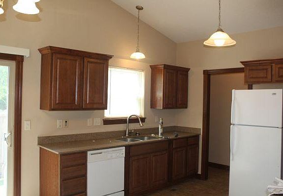 3rd image of 4506 N Wilderness Cir