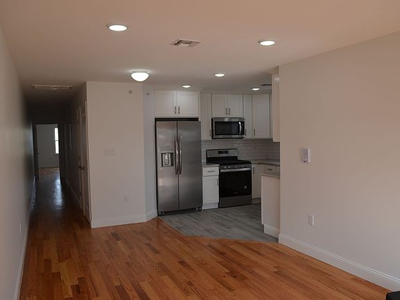4th image of 191 New York Ave Floor 3