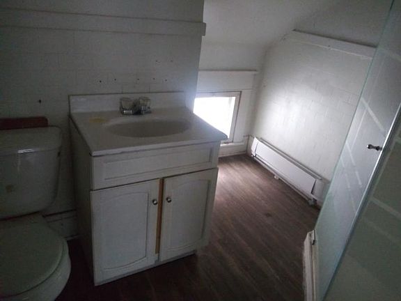 2nd image of 136 Dartmouth Ave #2