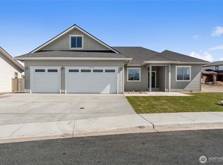 2524 Plateau Dr, East Wenatchee, WA 98802