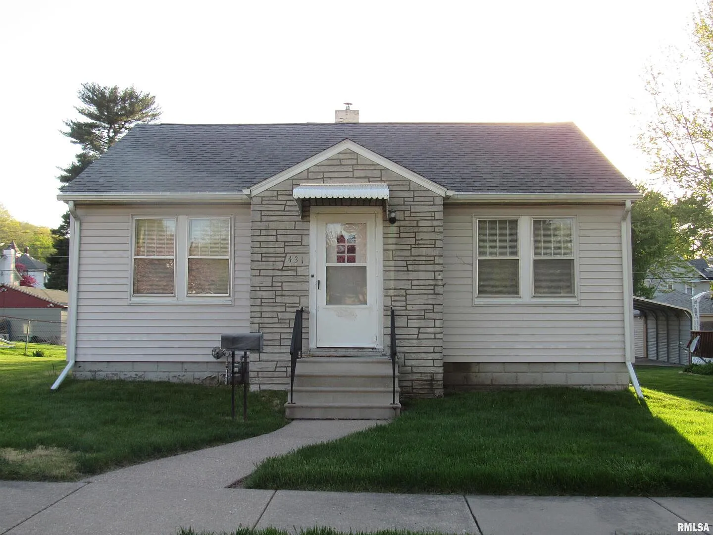 431 45th St photo 1