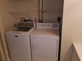 8501 Barrington Ct UNIT B, Springfield, VA 22152