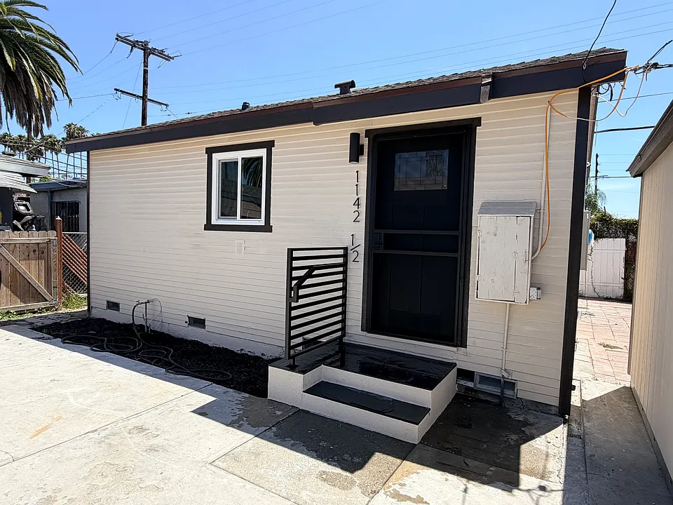 1142 Wilkins Ave #1/2