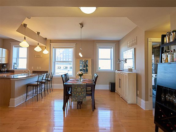 5th image of 6109 Washington Blvd #301