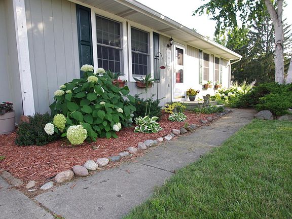 3rd image of 903 Chasewood Cir