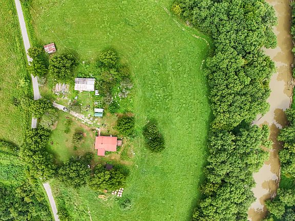 4th image of 679 New Hope Church Rd