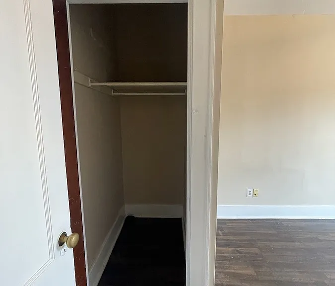 538 Louis Ave #4 — Photo 16