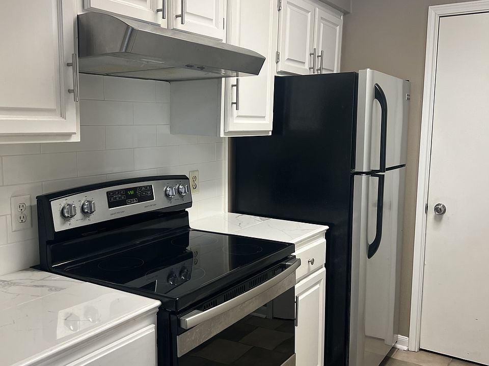 1st image of 290 Bracewell Dr APT C