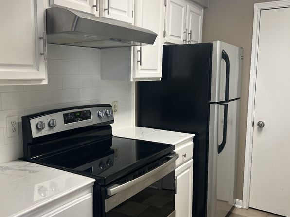 290 Bracewell Dr APT C