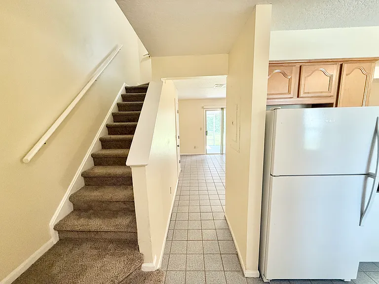 304 Woodgreen Ln — Photo 16