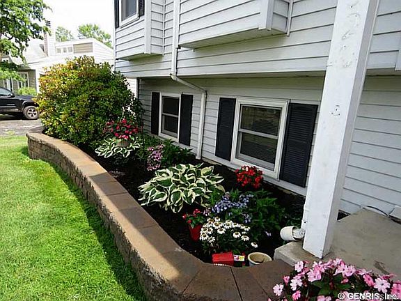 2nd image of 3320 Evergreen Cir