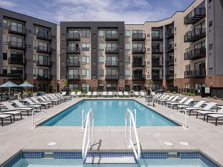 Lyra Apartments — Photo 33