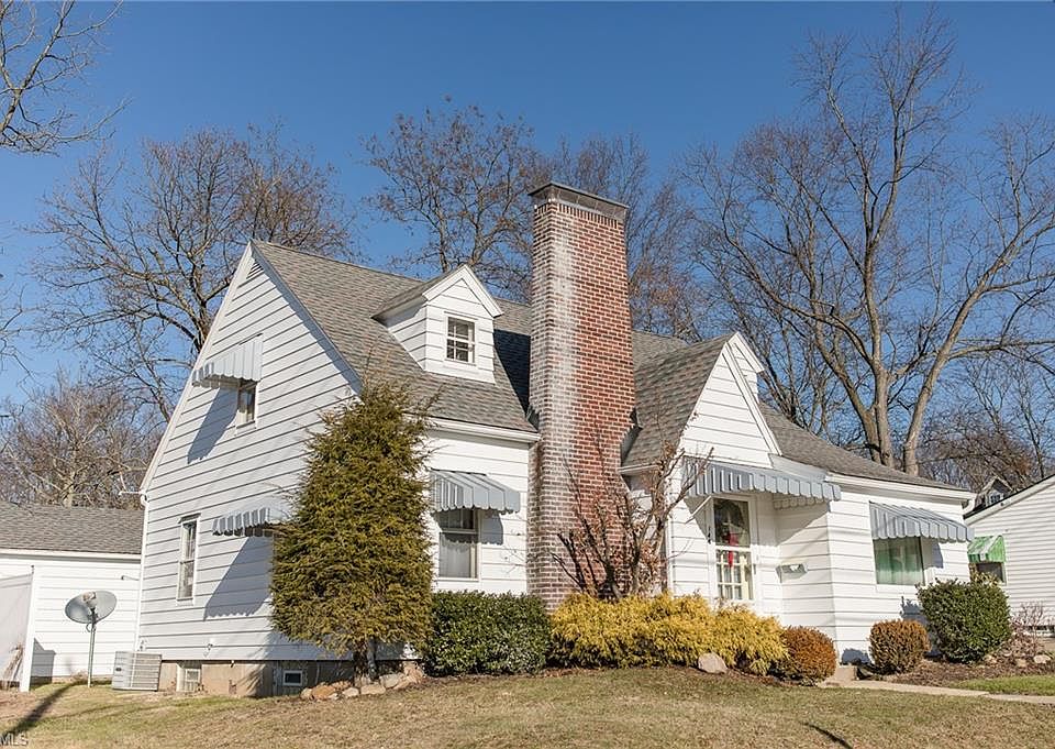 1st image of 144 Boyer St