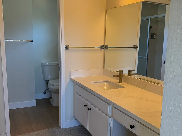 898 Pepper Tree Ct — Photo 11