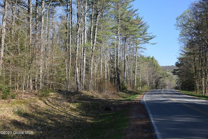 2nd image of 85 Edgecomb Pond Road