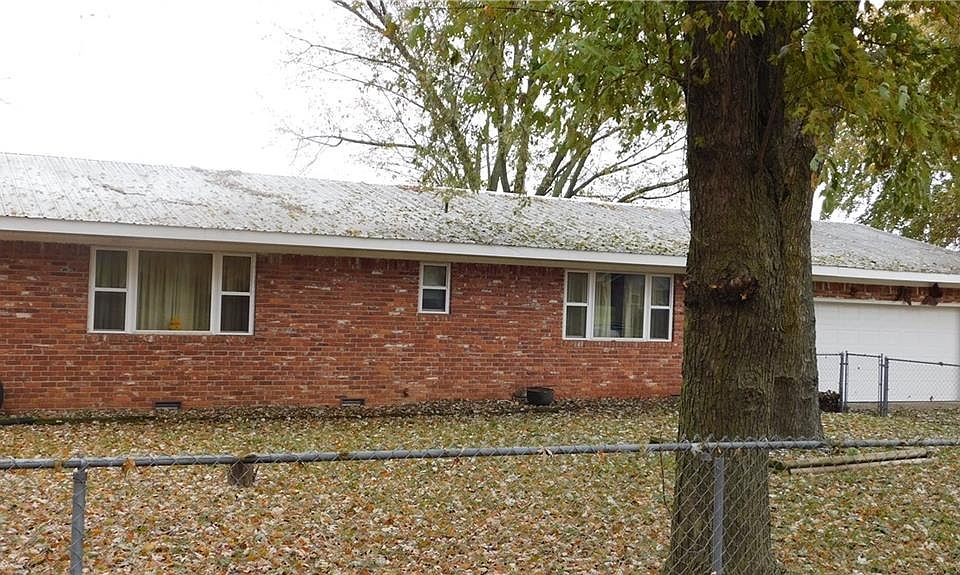 1st image of 132 Western Heights Cir