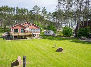 121 Lake Dr, Gresham, WI 54128