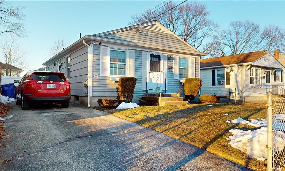 220 Beverage Hill Ave, Pawtucket, RI 02860 Zillow