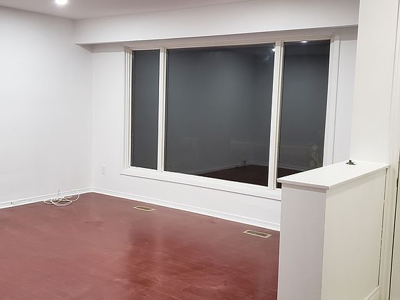 4th image of 236 Park Rd N