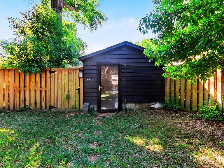 1 Colleton Dr — Photo 35