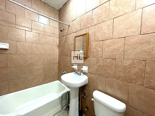 Rented by Highline Residential | media 6