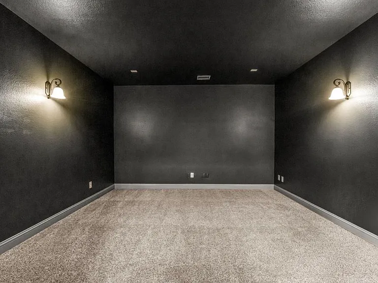 5317 Fern Valley Ln — Photo 3